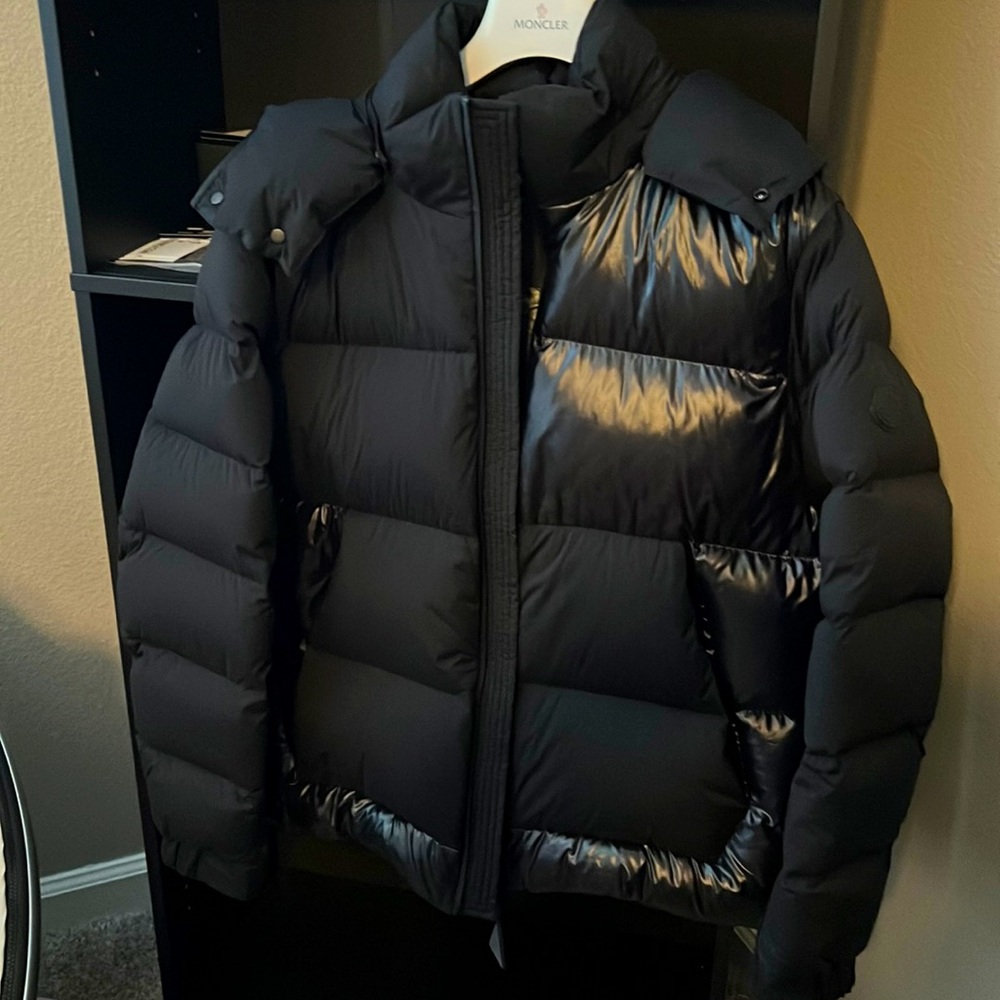 Moncler Jacket- Pallardy Giubbotto